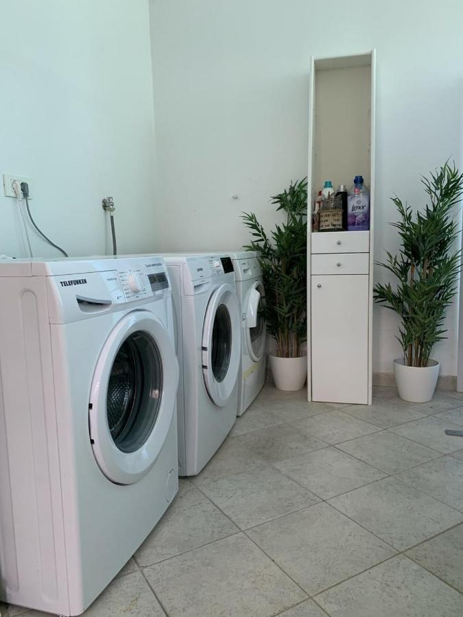 Grey Pearl With Free Ev Ch-Station Appartement Valbandon Buitenkant foto