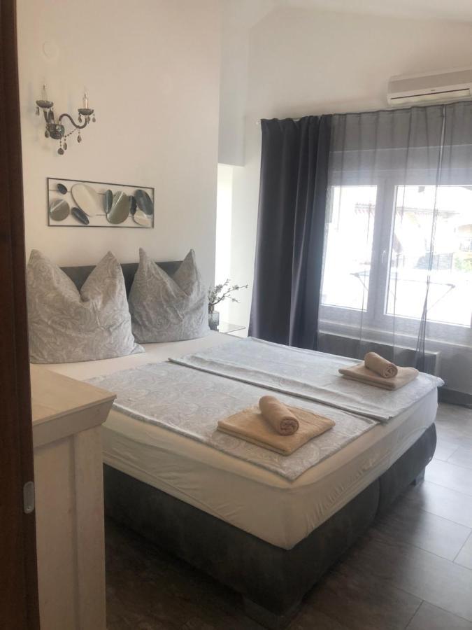 Grey Pearl With Free Ev Ch-Station Appartement Valbandon Buitenkant foto