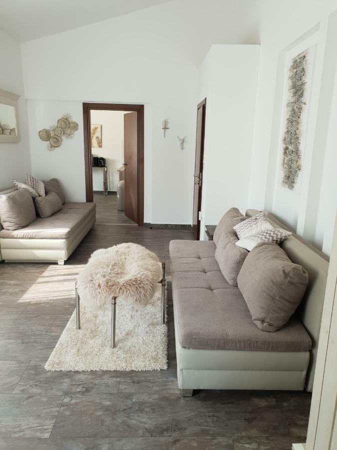 Grey Pearl With Free Ev Ch-Station Appartement Valbandon Buitenkant foto